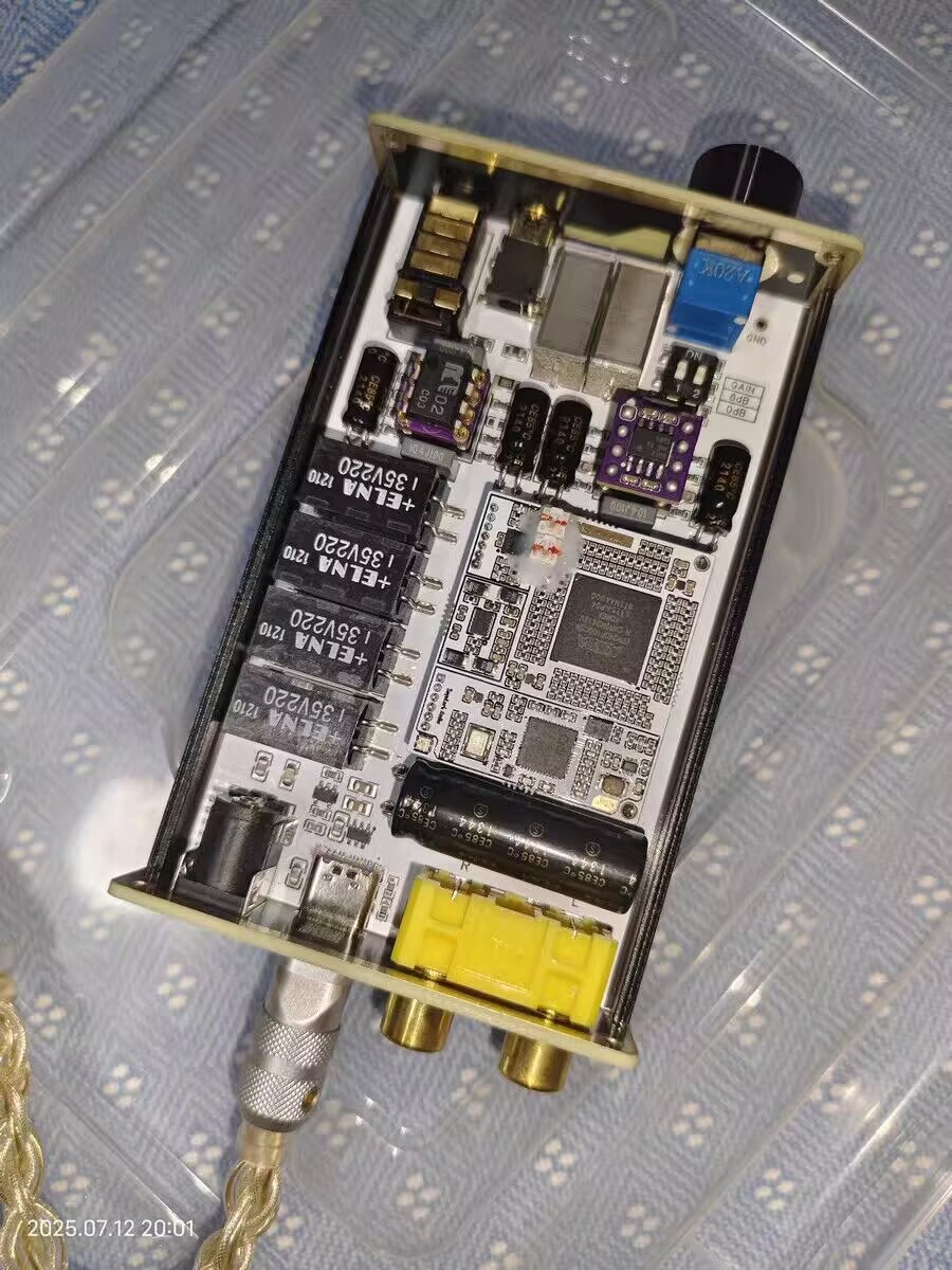 Przenośny przedwzmacniacz słuc – Headphone Amplifier recenzja i cena