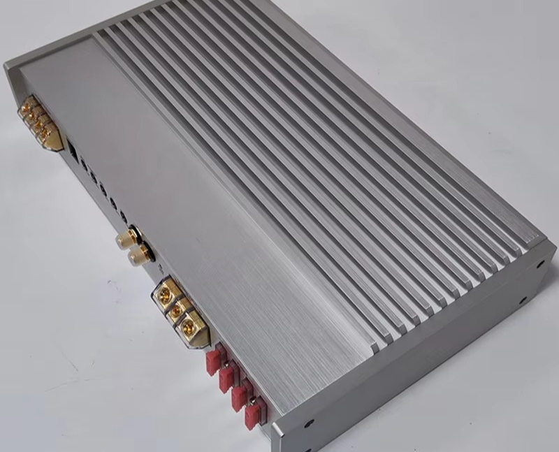 XT2000.1D Nowy wzór, mocny wzm – Class D Amplifier recenzja i cena